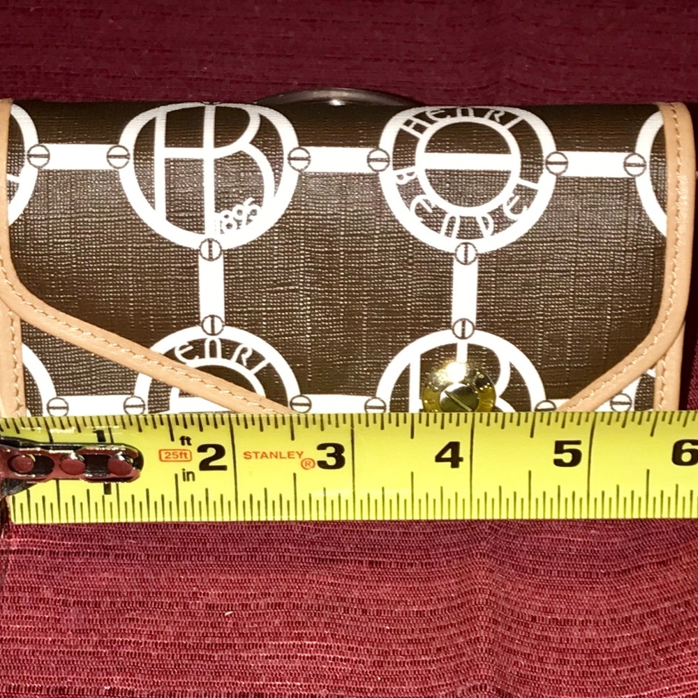 Henri Bendel Wristlet